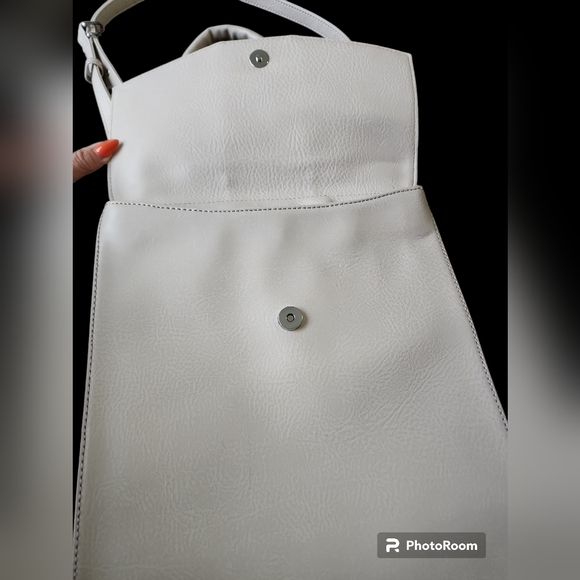 Matt & Nat Eeha Crossbody - Picture 7 of 8